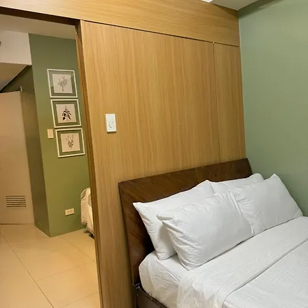 Zeth'S Place At Shell Residences Near Moa And Naia