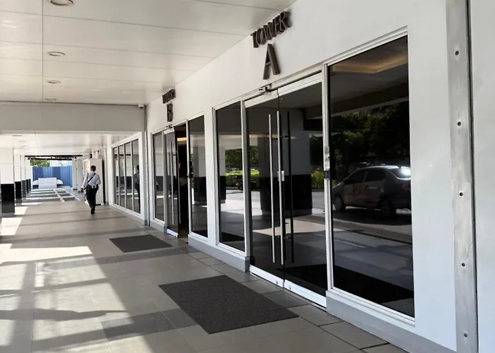 Shell Residences Near Moa And Naia - Zeth & Aiza * Манила